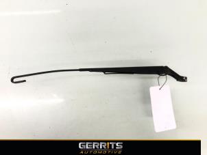 Gebruikte Ruitenwisserarm voor Volkswagen Fox (5Z) 1.2 Prijs € 21,98 Margeregeling aangeboden door Gerrits Automotive BV