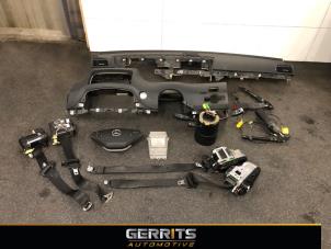 Gebruikte Airbag Set + Module Mercedes S (W221) 3.5 S-400 24V BlueHybrid Prijs € 749,99 Margeregeling aangeboden door Gerrits Automotive BV