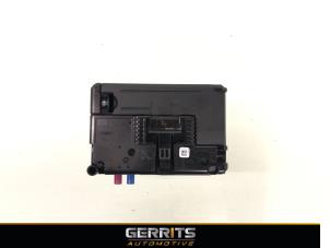 Gebruikte Bluetooth module Renault Captur II (RJB) 1.0 TCe 12V Prijs € 137,48 Margeregeling aangeboden door Gerrits Automotive BV