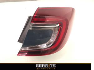 Gebruikte Achterlicht rechts Renault Captur II (RJB) 1.0 TCe 12V Prijs € 274,98 Margeregeling aangeboden door Gerrits Automotive