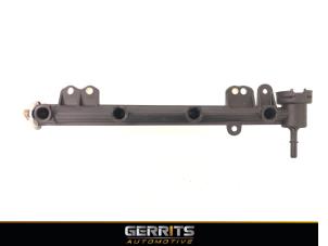 Gebruikte Injector brug Volvo V40 (VW) 2.0 16V T4 Prijs € 38,48 Margeregeling aangeboden door Gerrits Automotive BV