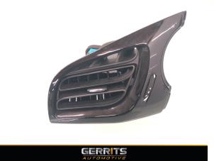 Gebruikte Luchtrooster Dashboard Citroen DS3 (SA) 1.2 12V PureTech 82 Prijs € 19,99 Margeregeling aangeboden door Gerrits Automotive BV