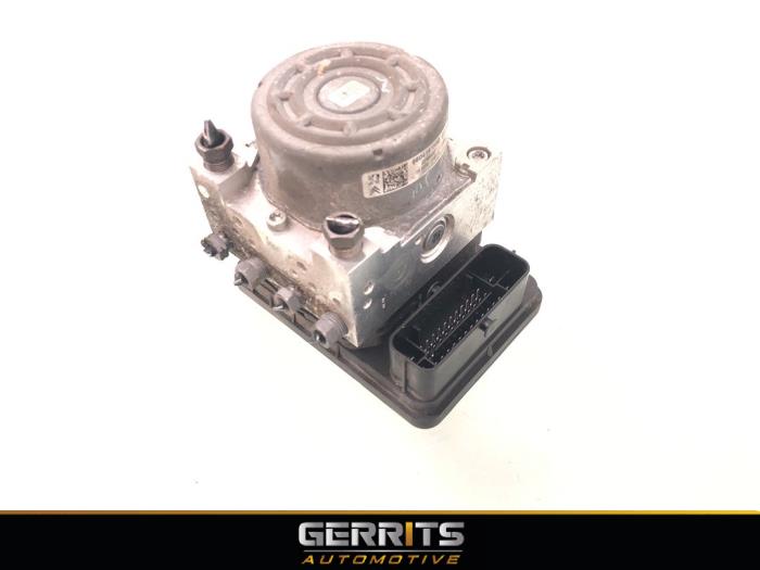 Gebruikte ABS Pomp Citroen DS3 (SA) 1.2 12V PureTech 82 Prijs € 164,98 Margeregeling aangeboden door Gerrits Automotive BV