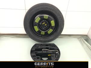 Gebruikte Krikset + reservewiel Citroen DS3 (SA) 1.2 12V PureTech 82 Prijs € 164,98 Margeregeling aangeboden door Gerrits Automotive