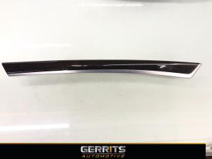 Gebruikte Carrosserielijst BMW 5 serie (F10) 520d 16V Prijs € 87,98 Margeregeling aangeboden door Gerrits Automotive BV