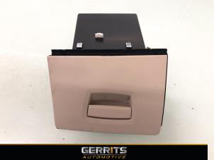 Gebruikte Opbergvak BMW 5 serie (F10) 520d 16V Prijs € 32,98 Margeregeling aangeboden door Gerrits Automotive BV