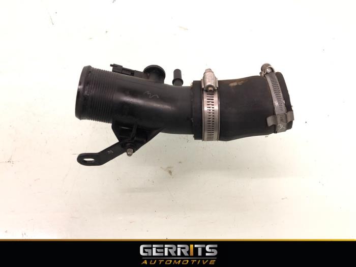 Gebruikte Intercooler Slang Ford Focus 3 Wagon 1.0 Ti-VCT EcoBoost 12V 125 Prijs € 27,48 Margeregeling aangeboden door Gerrits Automotive BV