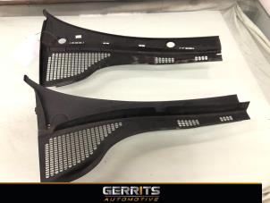 Gebruikte Paravent Skoda Fabia III Combi (NJ5) 1.4 TDI 16V 90 Greentech Prijs € 29,99 Margeregeling aangeboden door Gerrits Automotive BV