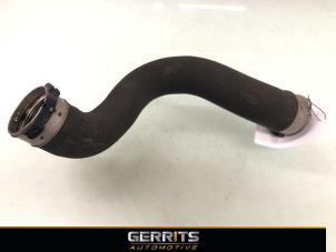 Gebruikte Intercooler Slang Mercedes E (C207) E-200 CGI 16V BlueEfficiency Prijs € 24,99 Margeregeling aangeboden door Gerrits Automotive BV