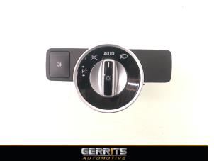 Gebruikte Licht Schakelaar Mercedes E (C207) E-200 CGI 16V BlueEfficiency Prijs € 19,99 Margeregeling aangeboden door Gerrits Automotive
