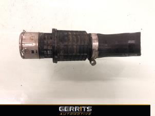 Gebruikte Intercooler Buis Kia Picanto (JA) 1.0 T-GDI 12V Prijs € 29,99 Margeregeling aangeboden door Gerrits Automotive BV