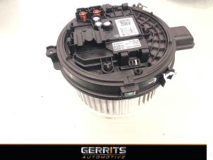 Gebruikte Kachel Ventilatiemotor Opel Astra K 1.0 Turbo 12V Prijs € 34,99 Margeregeling aangeboden door Gerrits Automotive BV