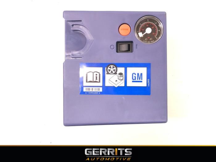 Gebruikte Compressor Opel Astra K 1.0 Turbo 12V Prijs € 34,99 Margeregeling aangeboden door Gerrits Automotive BV