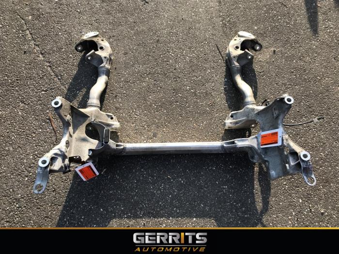 Subframe van een Audi Q5 (8RB) 2.0 TFSI 16V Quattro 2010