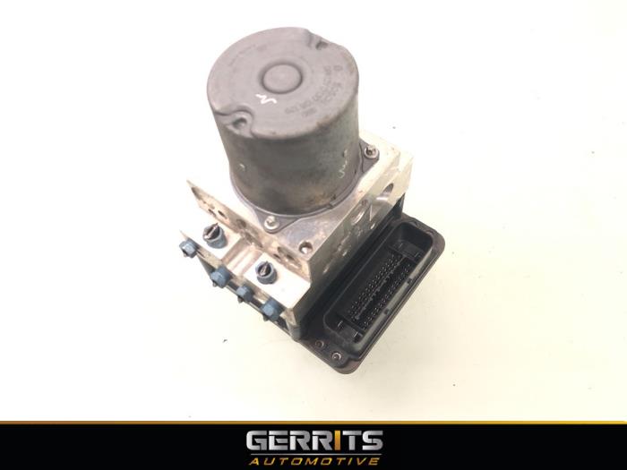Gebruikte ABS Pomp BMW 5 serie (E60) 520i 16V Prijs € 124,99 Margeregeling aangeboden door Gerrits Automotive BV