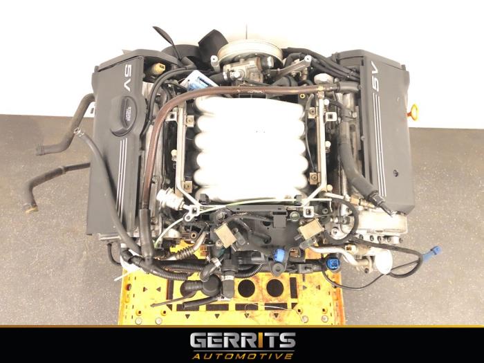 Motor van een Audi A6 (C5) 2.4 V6 30V 1999