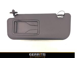 Gebruikte Zonneklep Toyota Corolla Cross 2.0 VVT-i 16V Hybrid 200 Prijs € 74,99 Margeregeling aangeboden door Gerrits Automotive BV