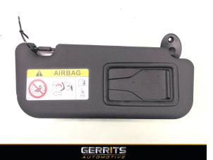 Gebruikte Zonneklep Toyota Corolla Cross 2.0 VVT-i 16V Hybrid 200 Prijs € 74,99 Margeregeling aangeboden door Gerrits Automotive BV