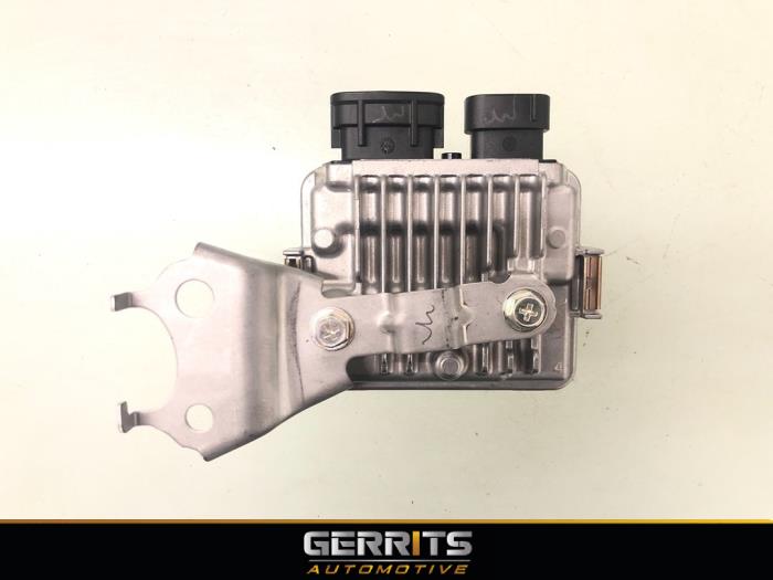Gebruikte Brandstofpomp module Toyota Corolla Cross 2.0 VVT-i 16V Hybrid 200 Prijs € 149,99 Margeregeling aangeboden door Gerrits Automotive BV