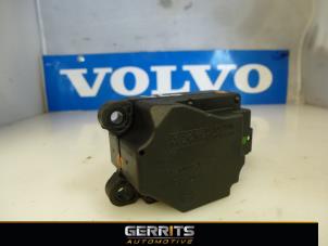 Gebruikte Kachelklep Motor Volvo V60 I (FW/GW) 2.0 D3 20V Prijs € 19,99 Margeregeling aangeboden door Gerrits Automotive