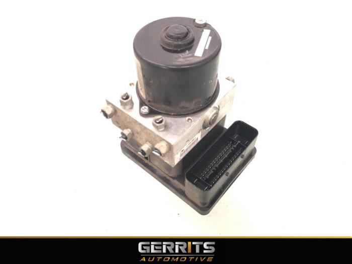 Gebruikte ABS Pomp BMW 1 serie (E81) 123d 16V . Prijs € 99,99 Margeregeling aangeboden door Gerrits Automotive BV