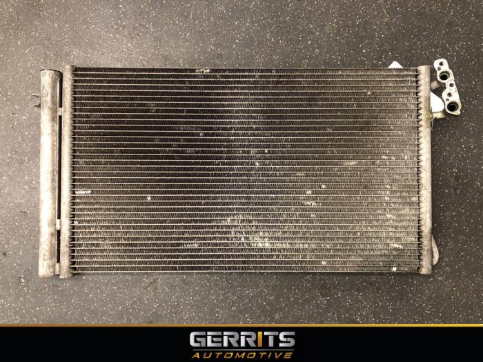 Airco Radiateur van een BMW 1 serie (E81) 123d 16V . 2008