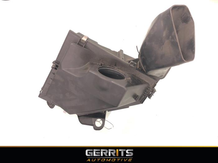 Gebruikte Luchtfilterhuis BMW 1 serie (E81) 123d 16V . Prijs € 49,99 Margeregeling aangeboden door Gerrits Automotive BV