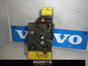 Gebruikte Deurslot Mechaniek 4Deurs rechts-achter Volvo XC90 I 2.4 D5 20V Prijs € 34,99 Margeregeling aangeboden door Gerrits Automotive