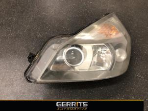 Gebruikte Koplamp links Renault Espace (JK) 2.0 Turbo 16V Grand Espace Prijs € 49,99 Margeregeling aangeboden door Gerrits Automotive BV