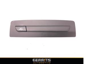 Gebruikte Schakelaar BMW 4 serie (F33) 428i 2.0 Turbo 16V Prijs € 34,99 Margeregeling aangeboden door Gerrits Automotive BV