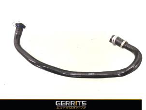 Gebruikte Aanzuigslang Lucht Ford Kuga II (DM2) 1.5 EcoBoost 16V 120 Prijs € 49,99 Margeregeling aangeboden door Gerrits Automotive BV