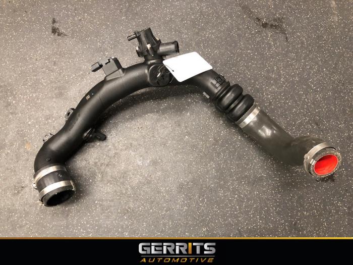 Gebruikte Intercooler Buis Ford Kuga II (DM2) 1.5 EcoBoost 16V 120 Prijs € 99,99 Margeregeling aangeboden door Gerrits Automotive BV