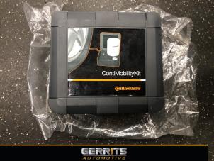 Gebruikte Compressor Ford Grand C-Max (DXA) 1.0 Ti-VCT EcoBoost 12V 125 Prijs € 29,99 Margeregeling aangeboden door Gerrits Automotive BV