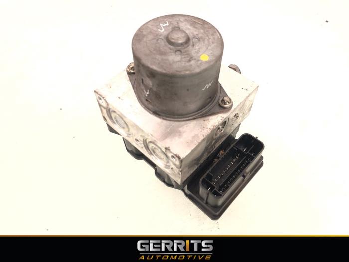 Gebruikte ABS Pomp Ford Mondeo IV 2.0 TDCi 140 16V Prijs € 74,99 Margeregeling aangeboden door Gerrits Automotive BV