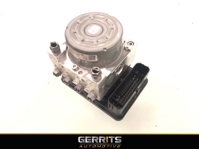 Gebruikte ABS Pomp Volkswagen Passat Variant (3G5) 1.4 TSI 16V Prijs € 299,99 Margeregeling aangeboden door Gerrits Automotive BV