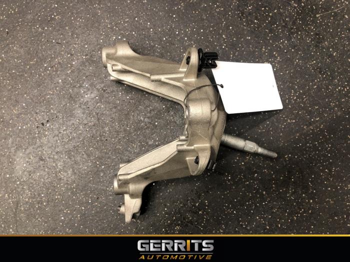 Gebruikte Versnellingsbak Steun Renault Megane IV Estate (RFBK) 1.0 TCE Prijs € 39,99 Margeregeling aangeboden door Gerrits Automotive BV