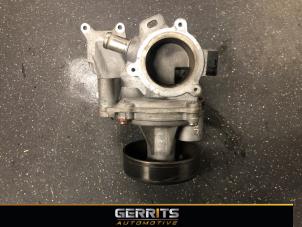 Gebruikte Waterpomp Opel Astra K Sports Tourer 1.2 Turbo 12V Prijs € 199,99 Margeregeling aangeboden door Gerrits Automotive BV