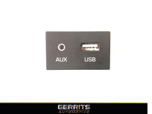 Gebruikte AUX/USB aansluiting Hyundai Ioniq 1.6 GDI 16V Hybrid Prijs € 39,99 Margeregeling aangeboden door Gerrits Automotive