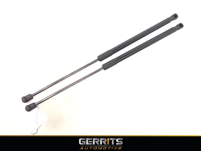 Sets Gasdempers Achterklep met artikelnummer 6R6827550A02S voorraad