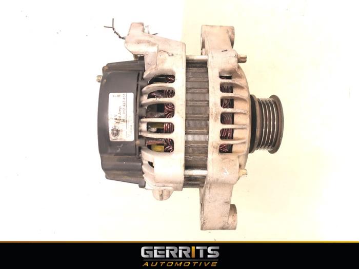Gebruikte Dynamo Opel Vectra C Caravan 1.8 16V Prijs € 74,99 Margeregeling aangeboden door Gerrits Automotive BV
