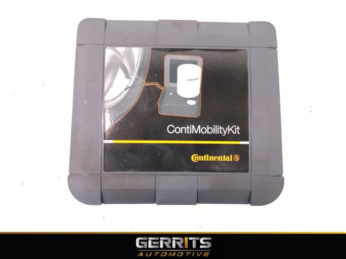Gebruikte Compressor Volvo S60 II (FS) 2.4 D5 20V Prijs € 29,99 Margeregeling aangeboden door Gerrits Automotive BV