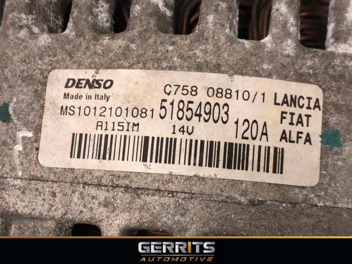 Dynamo van een Alfa Romeo MiTo (955) 1.4 Turbo Multi Air 16V 2010