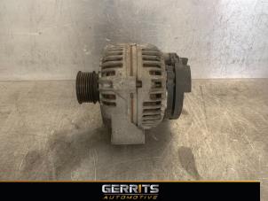 Gebruikte Dynamo Mercedes C (W203) 2.0 C-200K 16V Prijs € 74,99 Margeregeling aangeboden door Gerrits Automotive BV