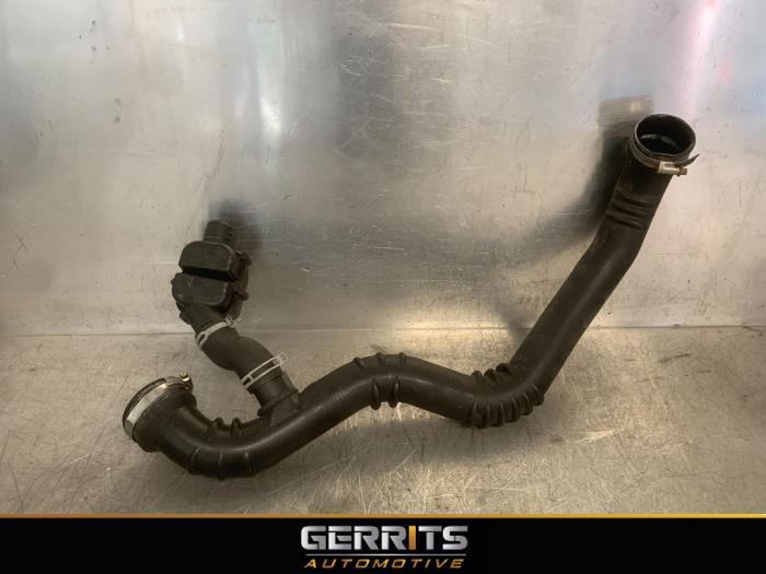 Gebruikte Intercooler Buis Ford Focus 3 Wagon 1.6 SCTi 16V Prijs € 49,99 Margeregeling aangeboden door Gerrits Automotive BV