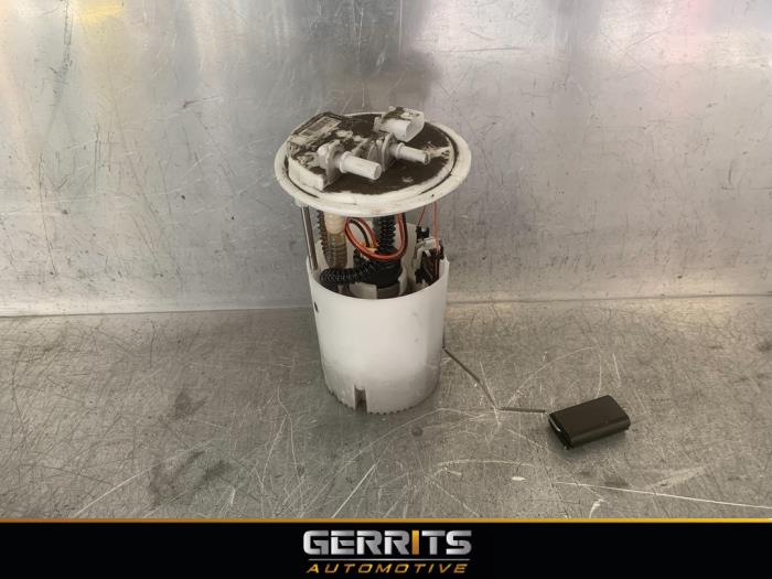 Gebruikte Tank element Pomp Renault Trafic (1FL/2FL/3FL/4FL) 1.6 dCi Twin Turbo Prijs € 74,99 Margeregeling aangeboden door Gerrits Automotive BV