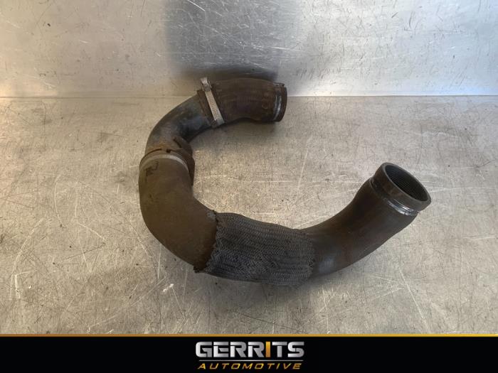 Gebruikte Intercooler Slang Fiat Bravo (198A) 1.6 JTD Multijet Van Prijs € 29,99 Margeregeling aangeboden door Gerrits Automotive BV