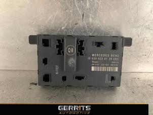 Gebruikte Deur module Mercedes Vito (639.6) 2.2 109 CDI 16V Prijs € 38,48 Margeregeling aangeboden door Gerrits Automotive BV