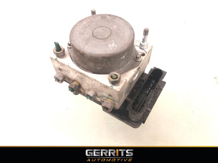 Gebruikte ABS Pomp Dacia Logan MCV I (KS) 1.4 Prijs € 44,99 Margeregeling aangeboden door Gerrits Automotive BV