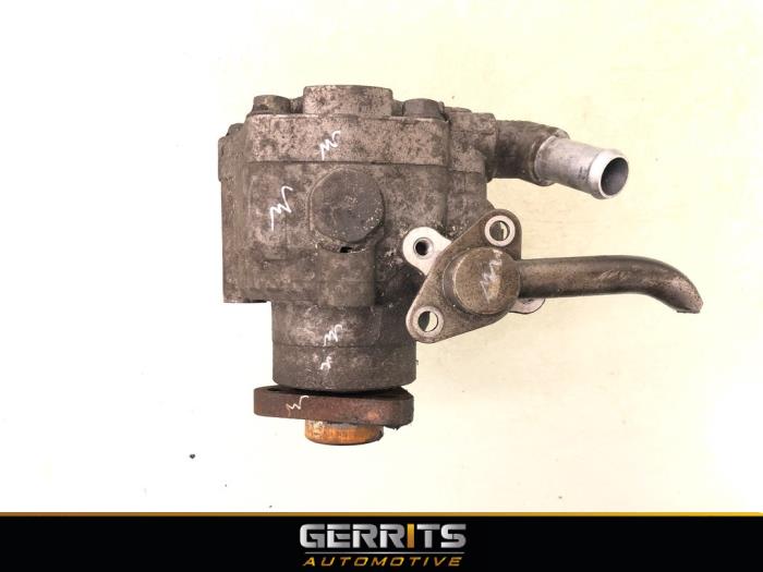 Stuurbekrachtiging Pomp van een Volkswagen Transporter T5 2.0 TDI DRF 2013