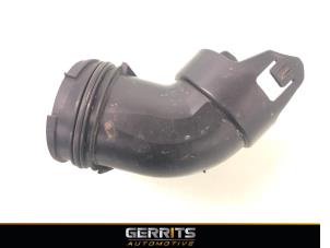 Gebruikte Aanzuigslang Lucht DS Automobiles DS 7 Crossback 1.6 16V PureTech 180 Prijs € 19,99 Margeregeling aangeboden door Gerrits Automotive BV